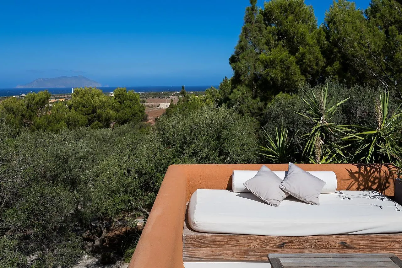 Dimora Dell'Olivastro Bed & Breakfast Favignana Italy