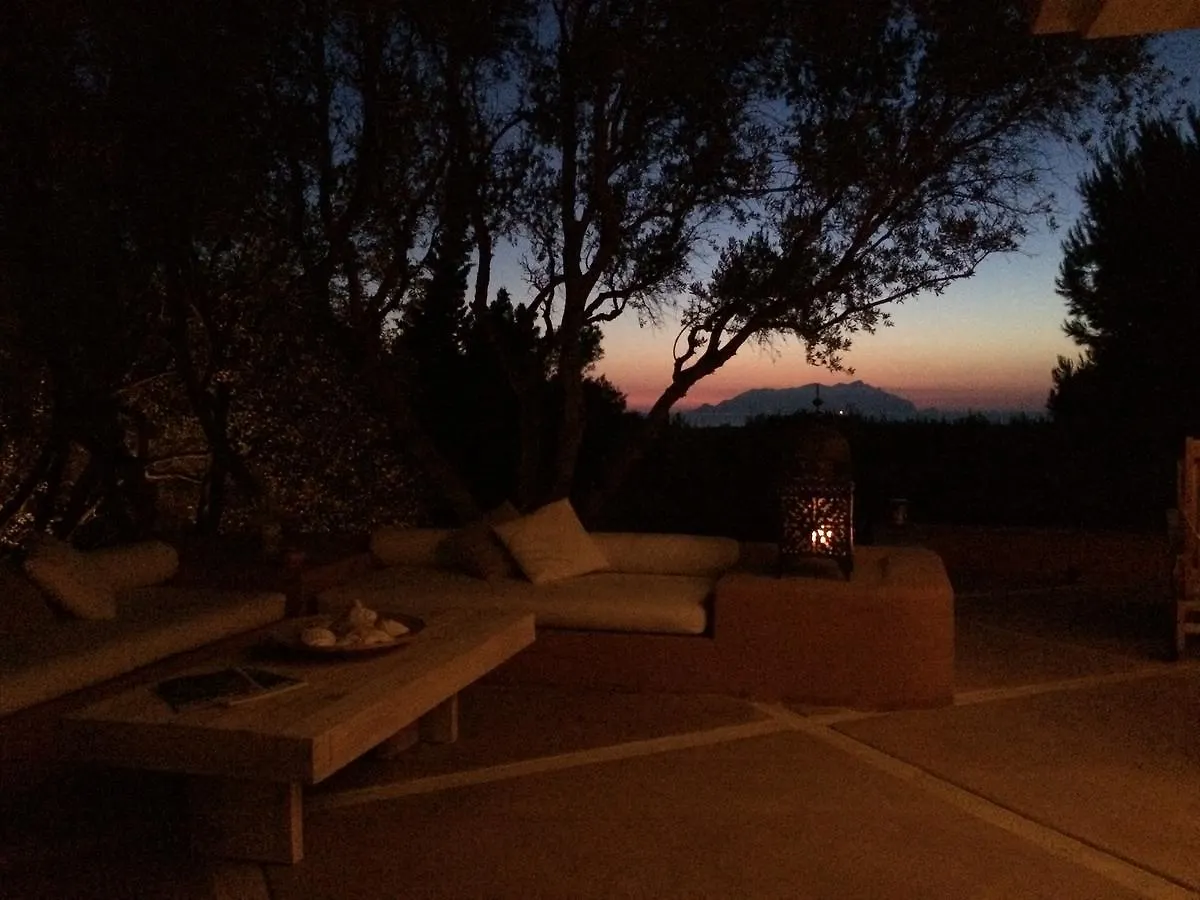 Bed and Breakfast Dimora dell'Olivastro Favignana 0*,  Italia